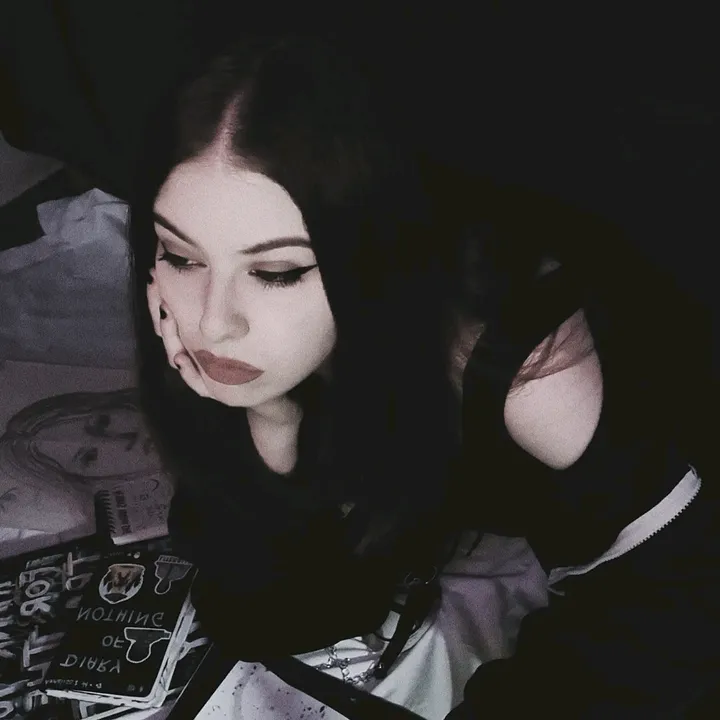 @_isalien_