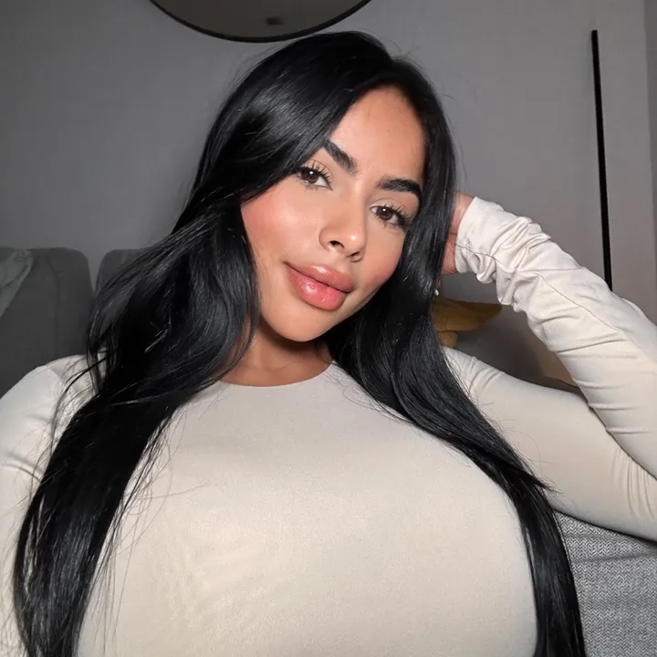 @imcanela_