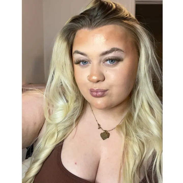 @rebeccawaldenxo
