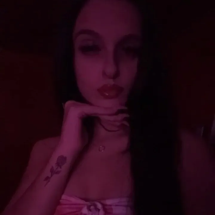 @theyluv_isabella232