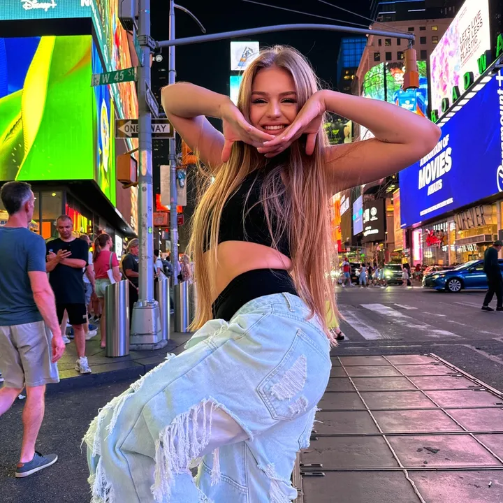 @anaberegoiofficial_