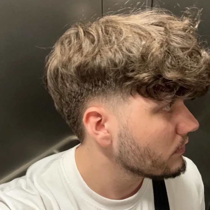 @juliancombtw