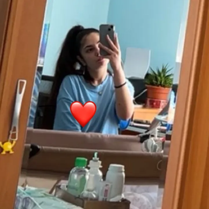 eu._.sunt_ana