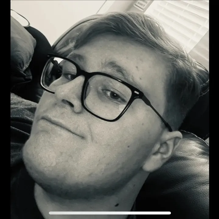 @gudmunduranton