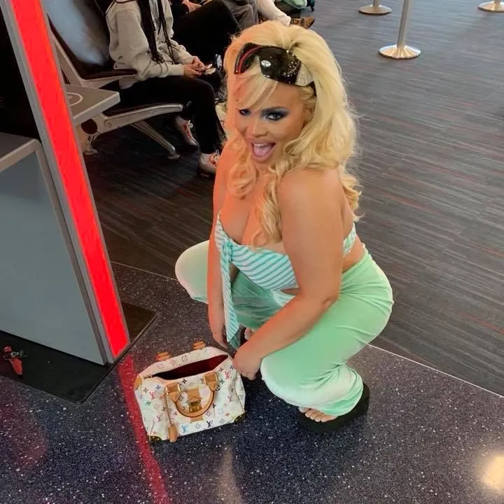 @justtrishyfishy
