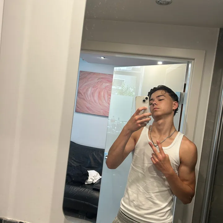 @artj0ma