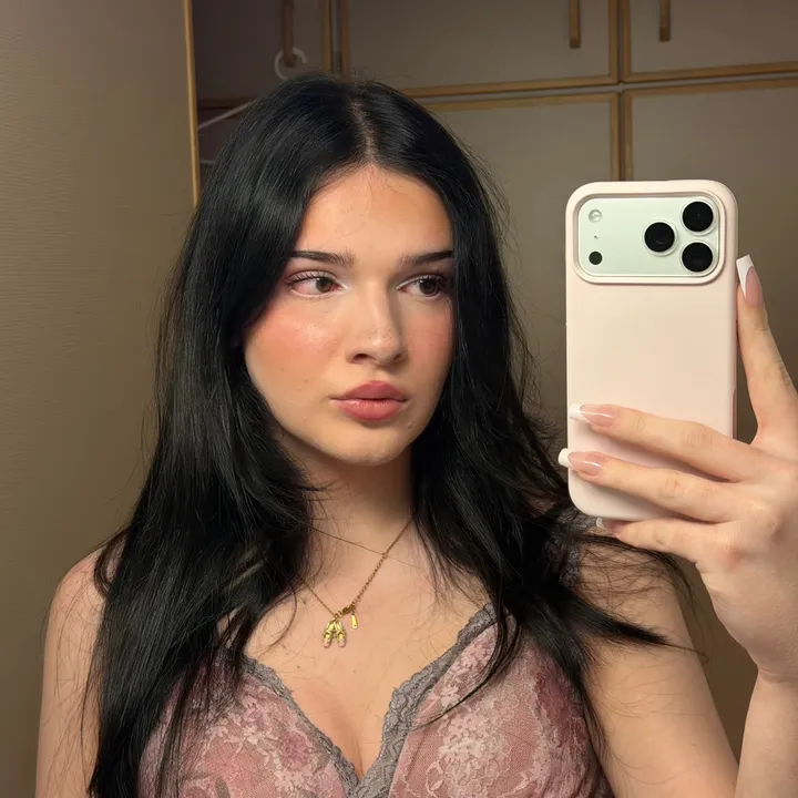 @diana.estellle