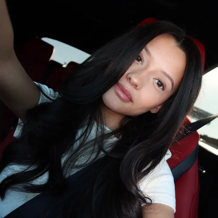 @laylannietavera