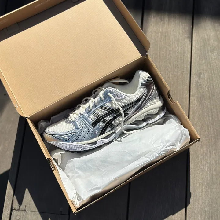 @lace.it.up.kicks