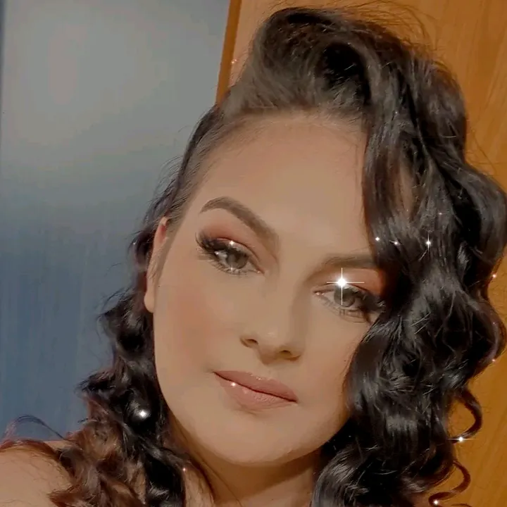 @roxanasimon0