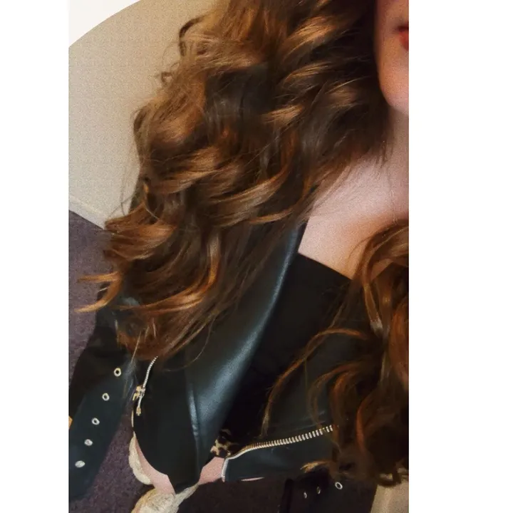 @8_chloe_6