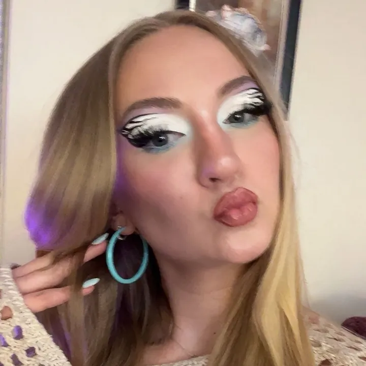 @gwen.jpg1