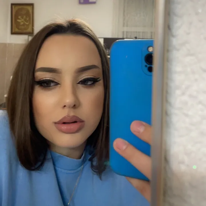 @edina.elezi