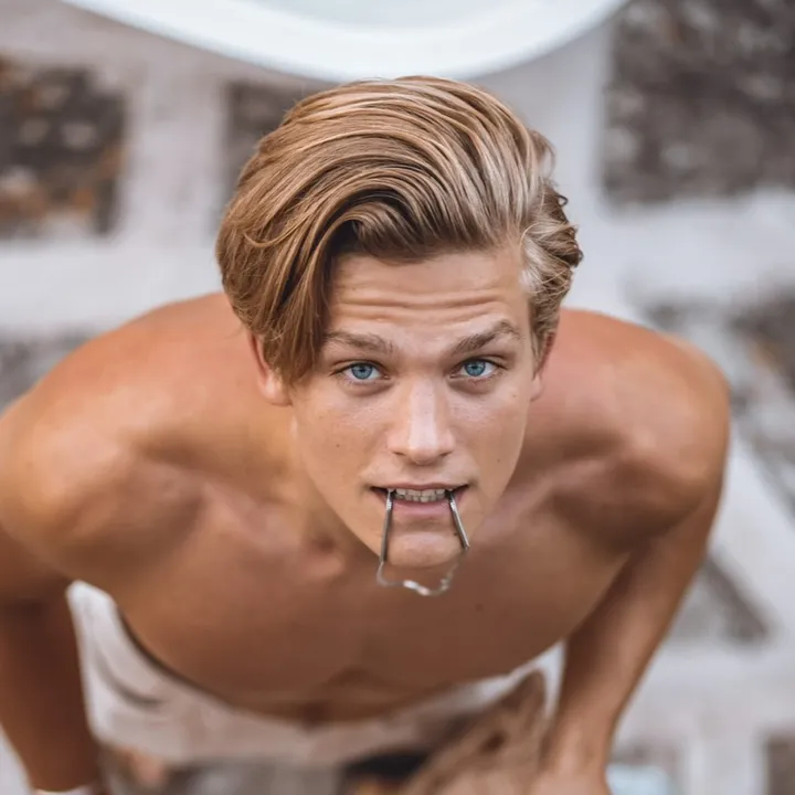 @oliver.brynnum