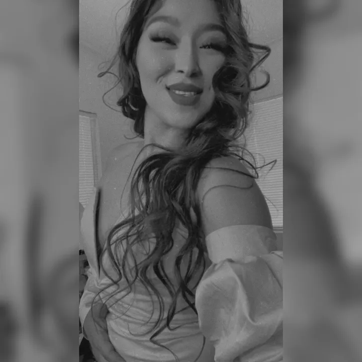 @_paredesparedes