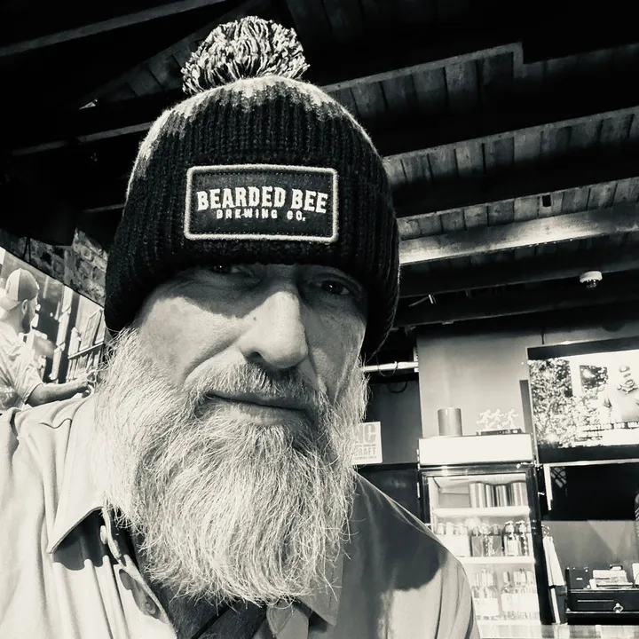 bearded_bee