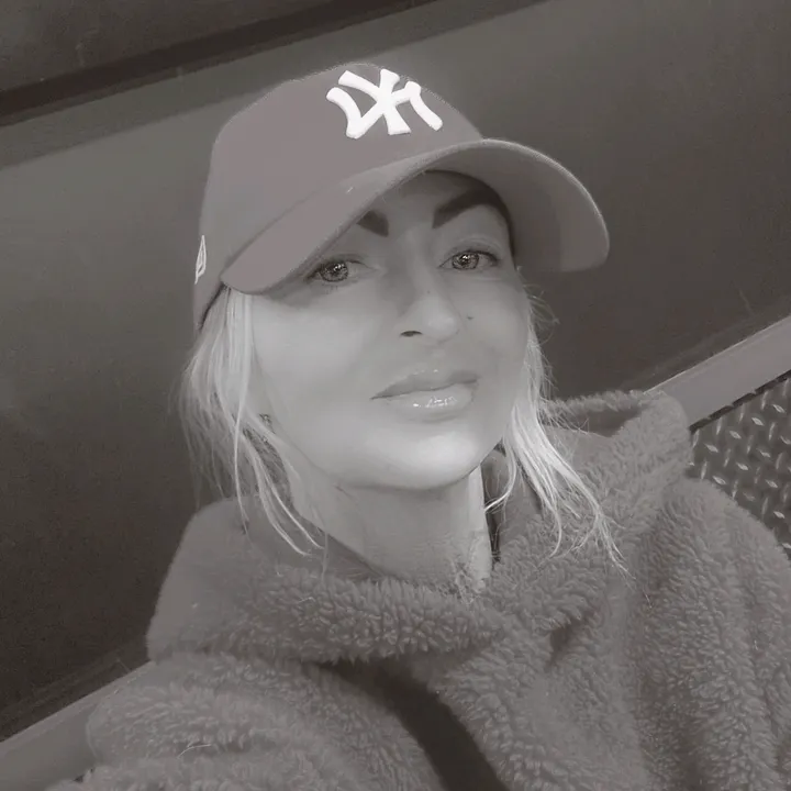 @mandymcbain