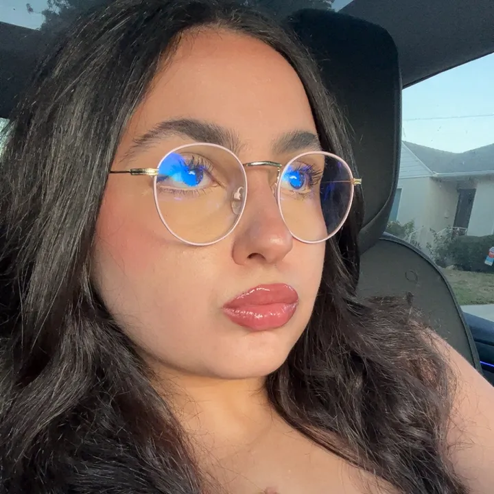 @abigailshira