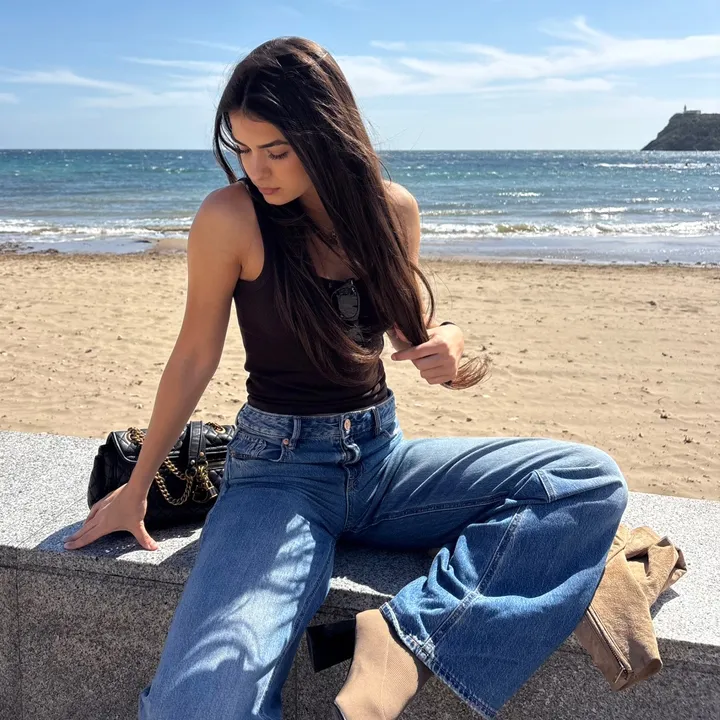 @victoriaajmnz_