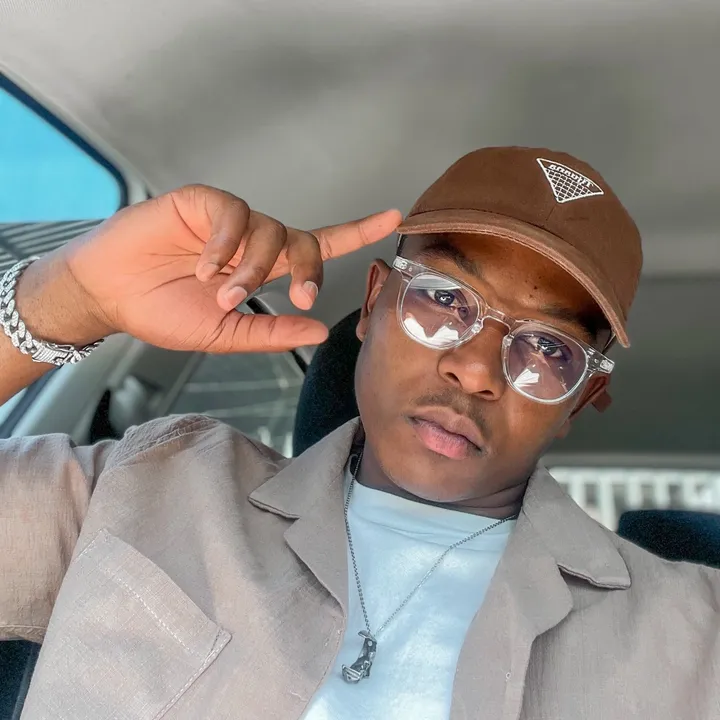@frankntshangase
