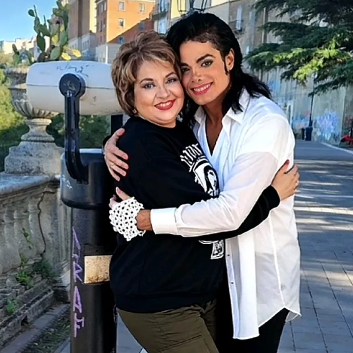 @linalaisa