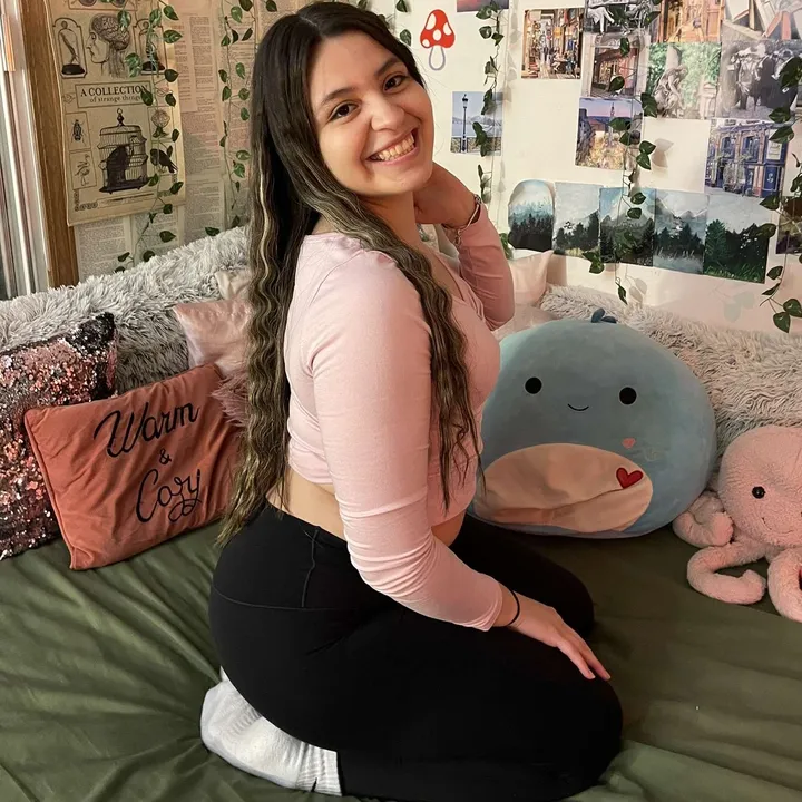 @yamily_castro