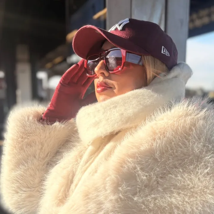 @la.nyc_blonde