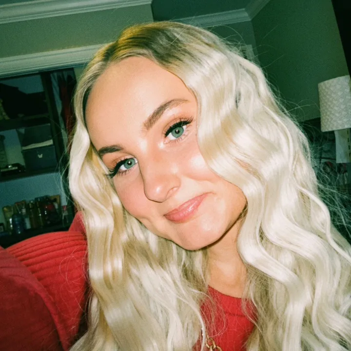 @taylor._.kelsey