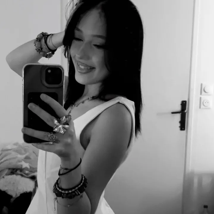 @lauree.bs