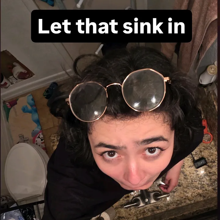 @weird_banana_sinner