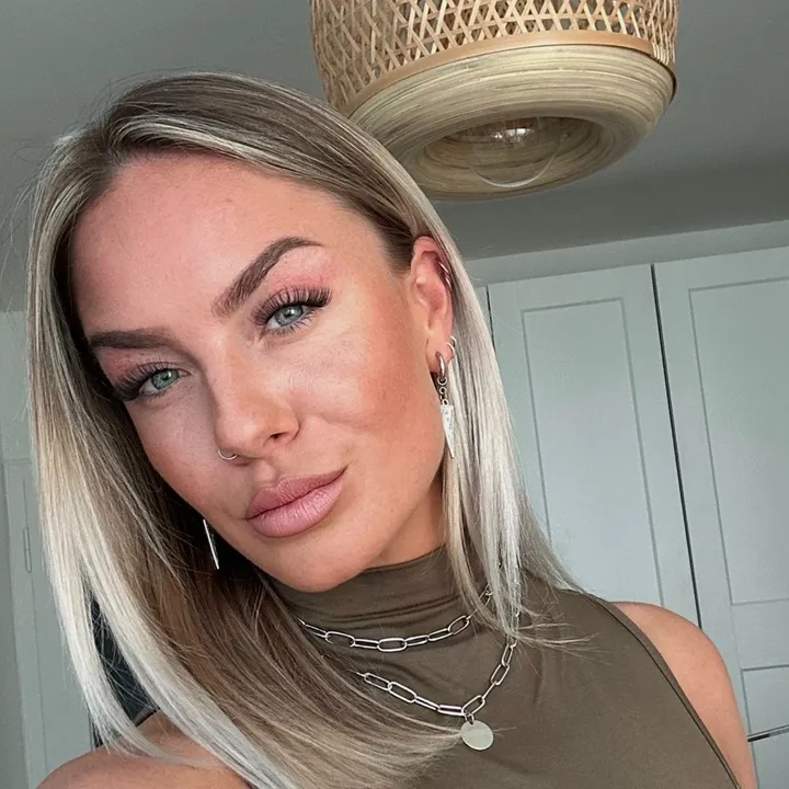 @_rebecca.ma