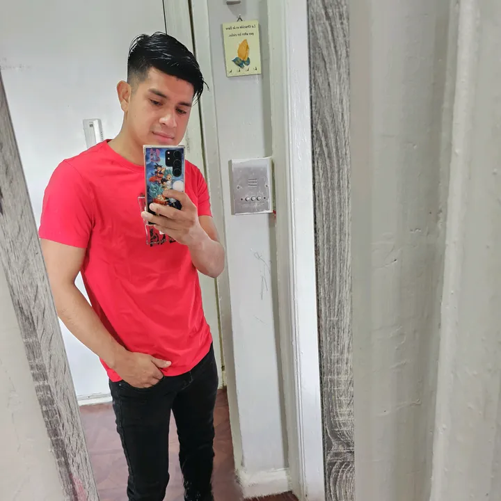 @deleon94_