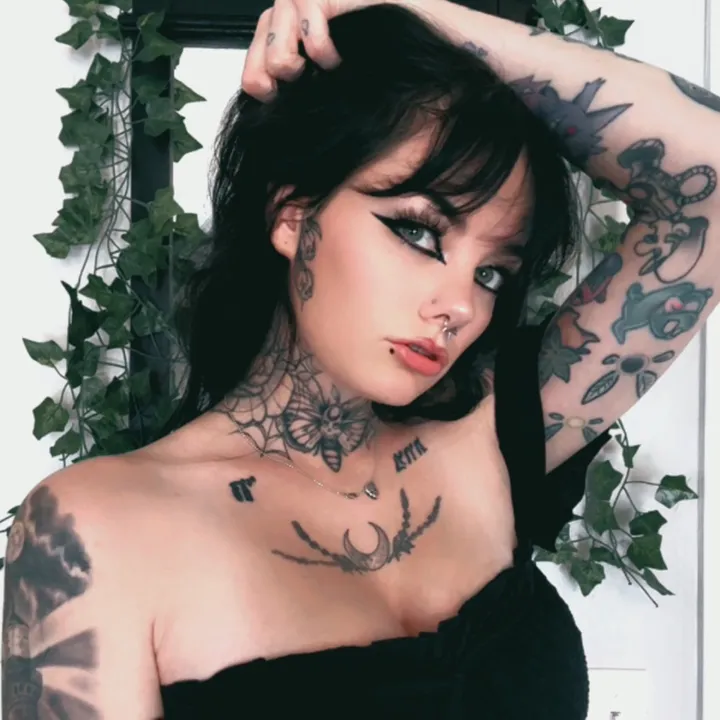 skylaraynesgray