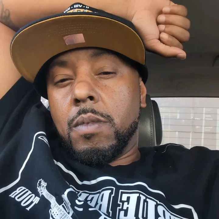 @2geefoe