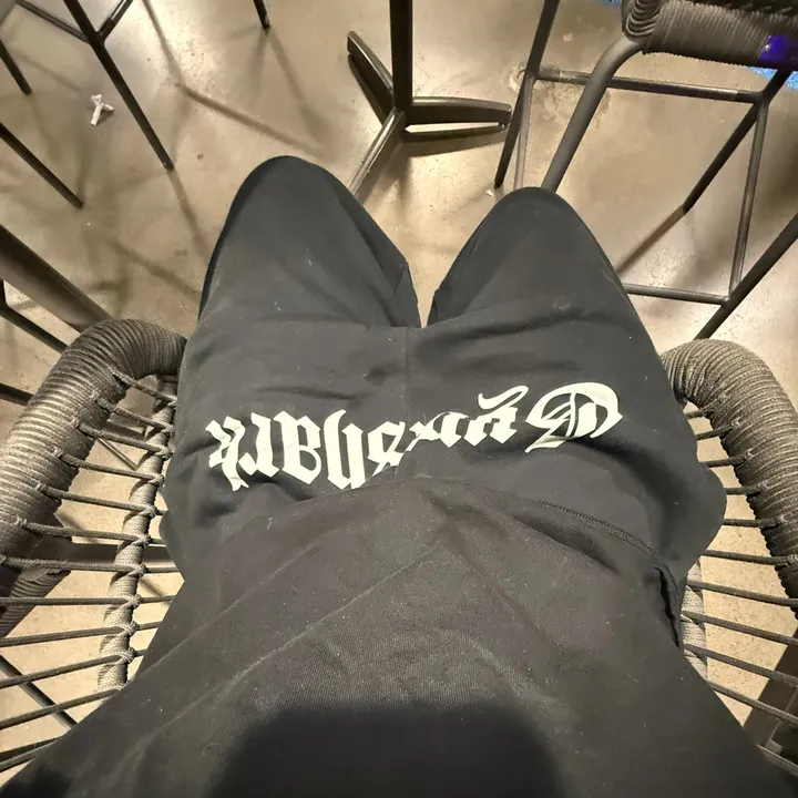 @chickenbombz