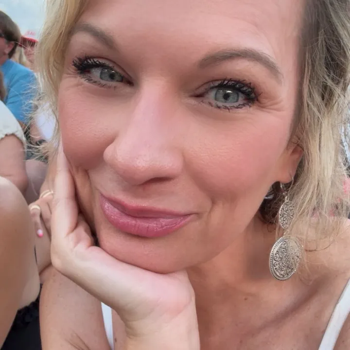 @carissasjourney