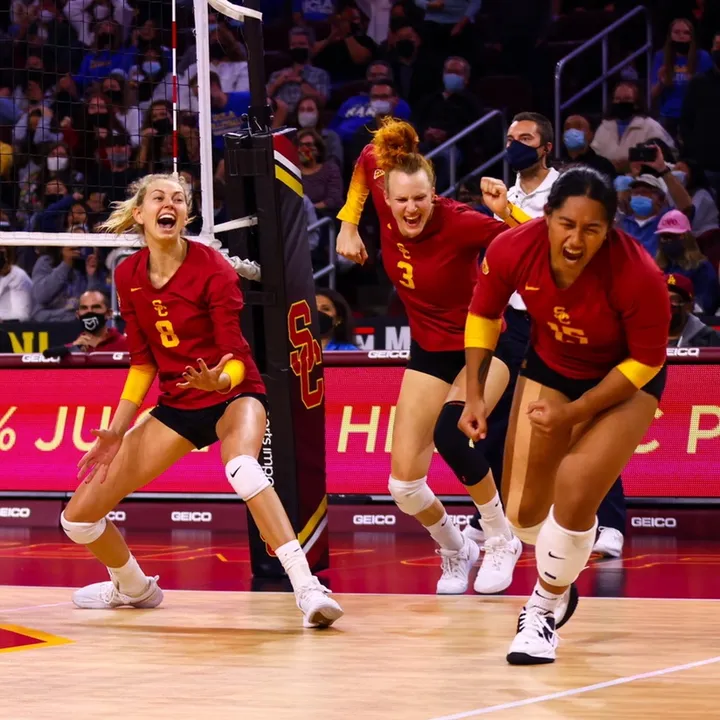 @uscwomensvolley