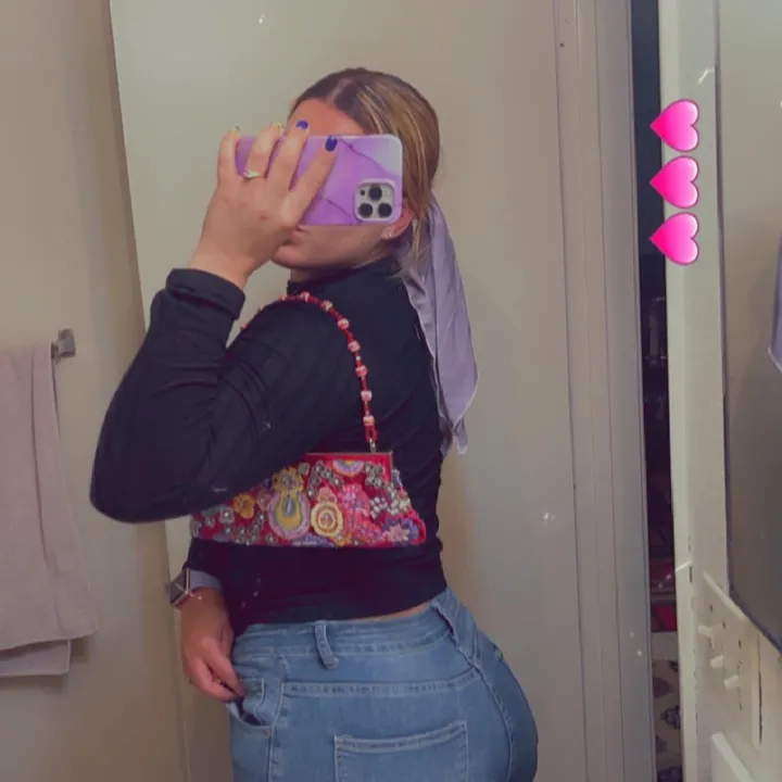 @violet.pr