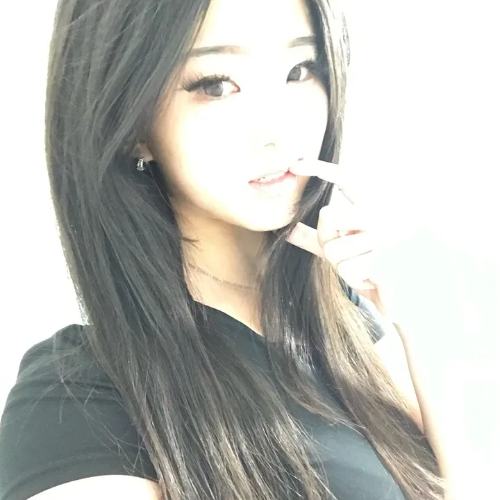 @yangcarlett