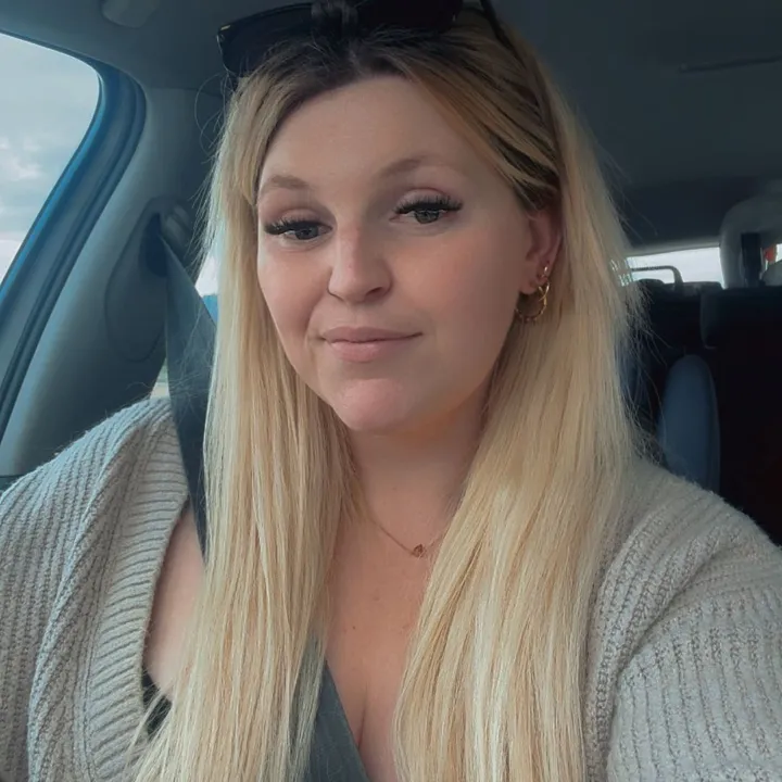 @rebeccastrobl