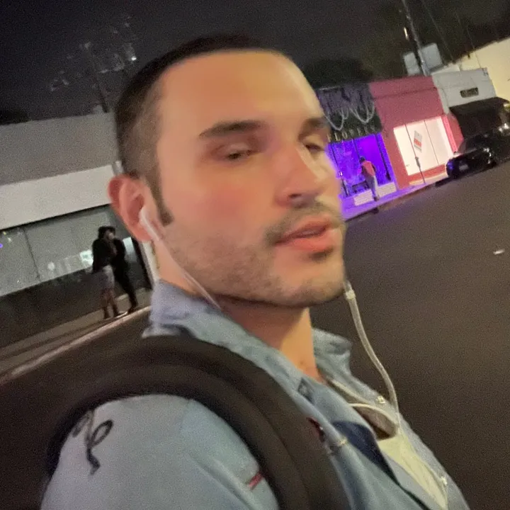 @iamcarlosguevara