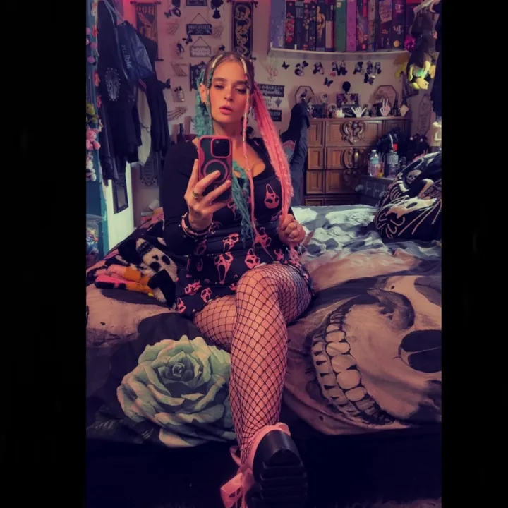 @crazyscorpiochix80