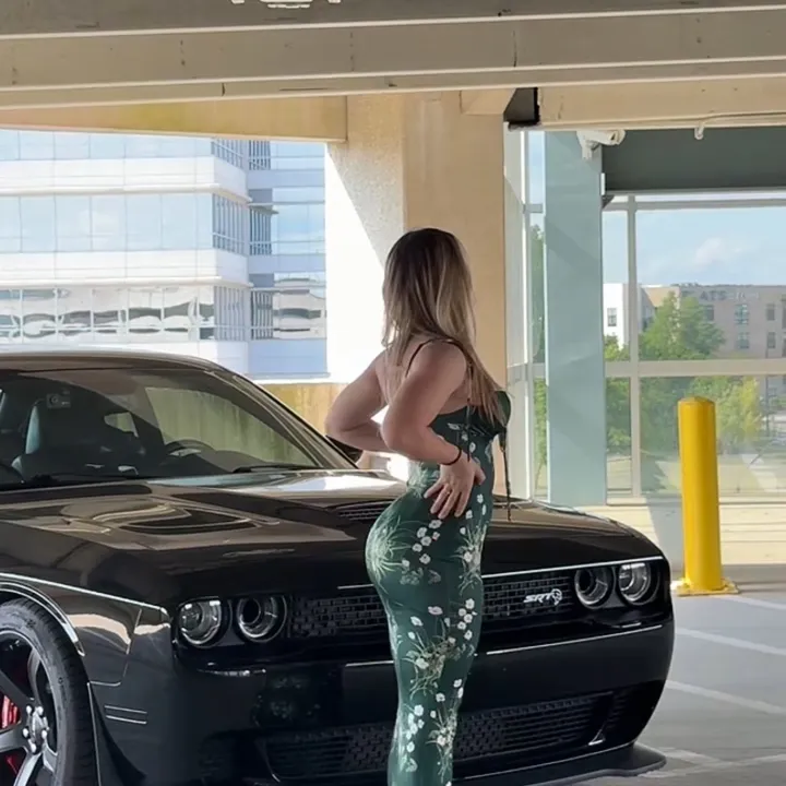 @hellcatqueenz