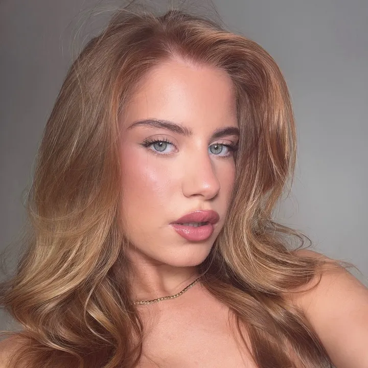 @avajdaniels
