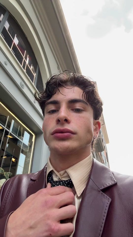 TikTok video thumbnail by matteorobert_