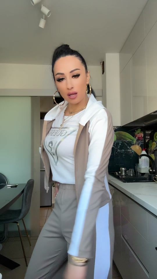 TikTok video thumbnail by macoveicristina5
