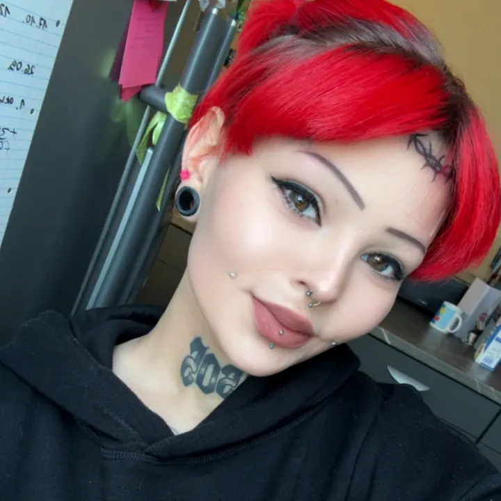 deadgothbarbie