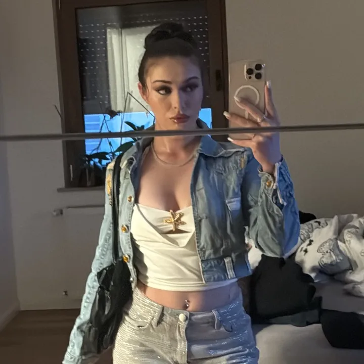 @izabella_bucur