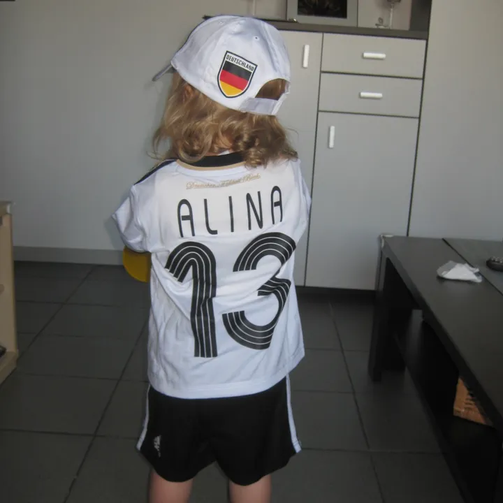 @alinaghrdt