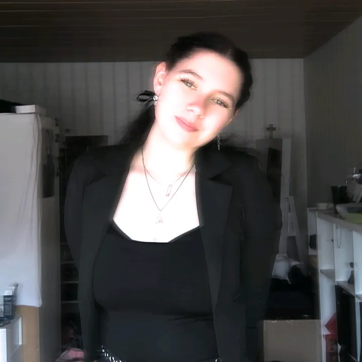 @mi_j0yce